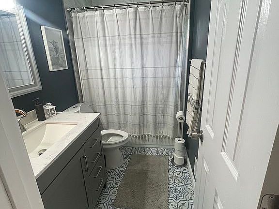 3rd image of 5609 Bingham Dr