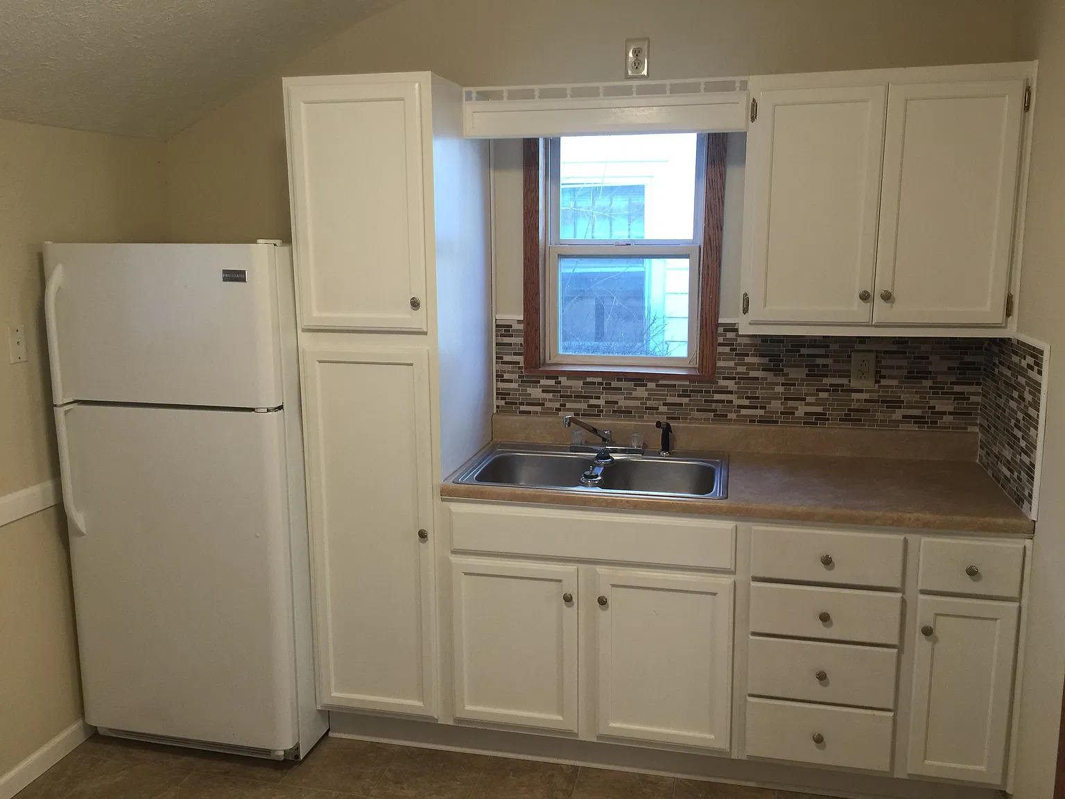 2 bed, 956 sqft, $975 — Photo 4