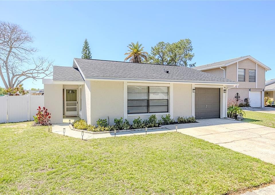 1st image of 10002 Oakengate Pl
