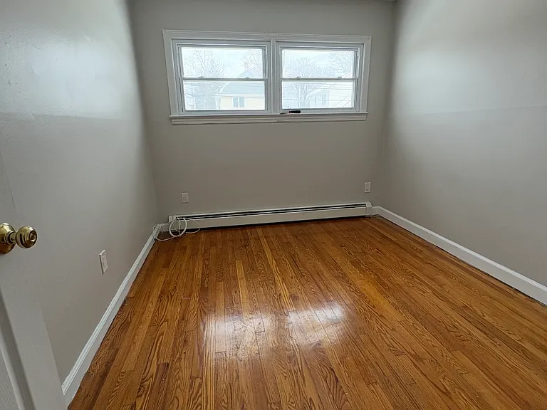 Carey Avenue Apartments — Photo 7