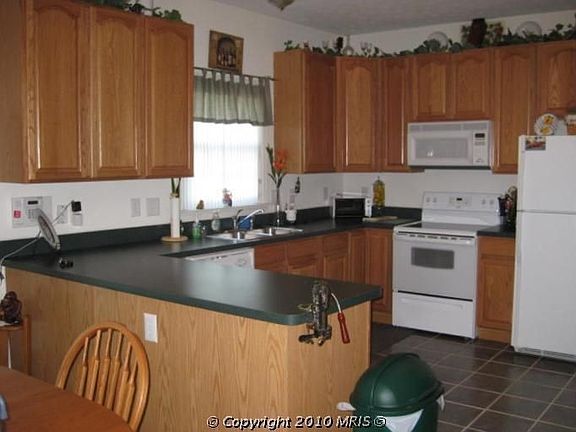 2nd image of 109 Latigo Ct