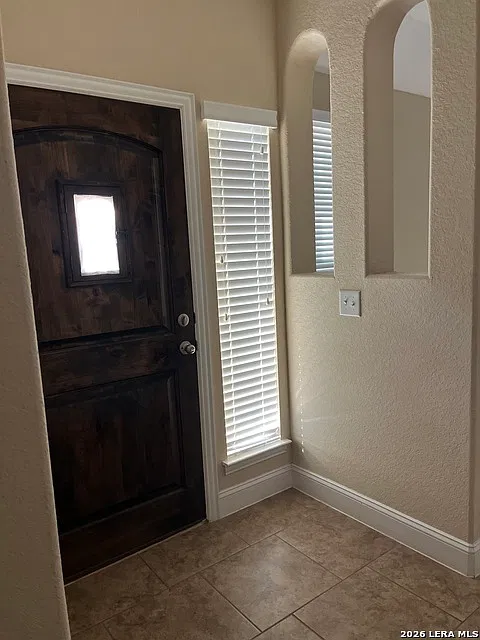4 bed, 2.0 bath, 1689 sqft, $2,000 — Photo 4