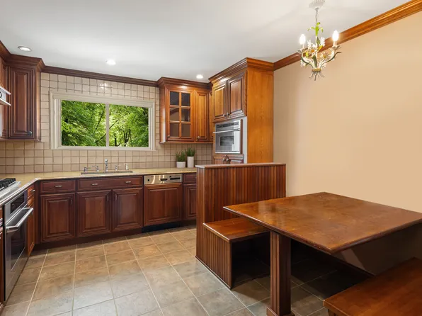 110 82nd Street image 4 of 25