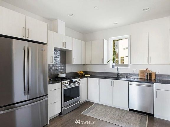 2nd image of 5505 Rainier Ave S #B
