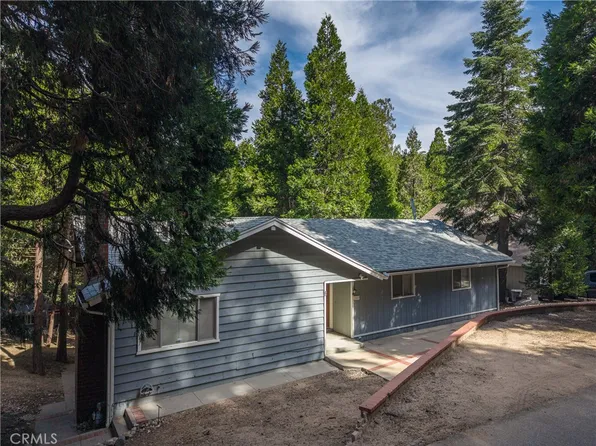 1163 Jungfrau Dr, Crestline, CA 92325