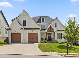 9177 White Ash Dr, Ooltewah, TN 37363