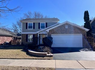 1518 Inverrary Dr, Naperville, IL 60563