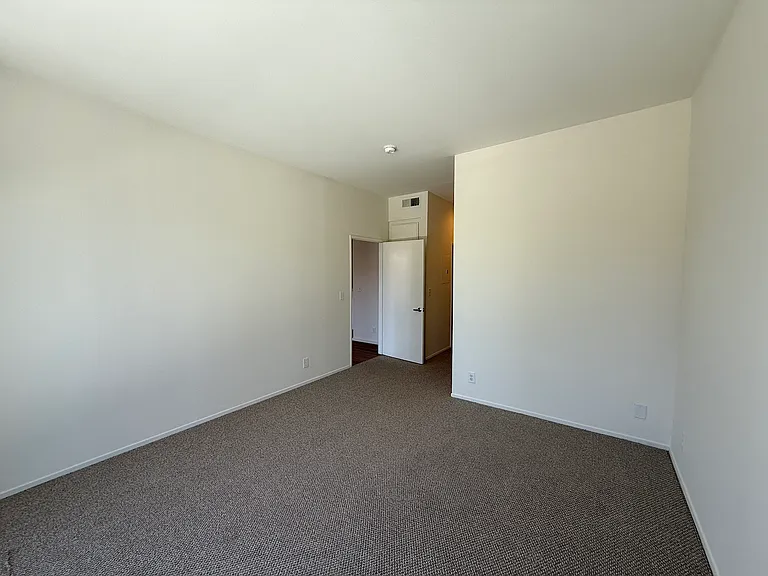 3400 Pacific Ave #201 — Photo 16
