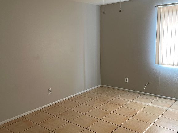 3rd image of 909 S Priest Dr APT 1