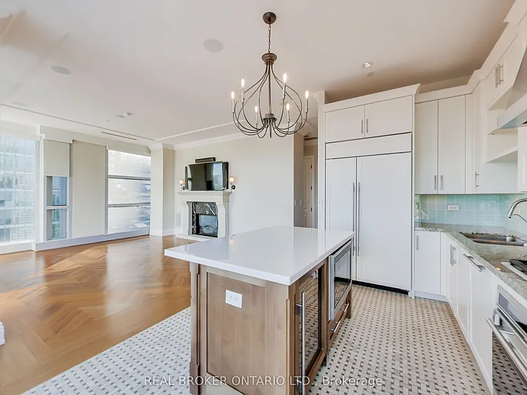 183 Wellington St W #3503 — Photo 15