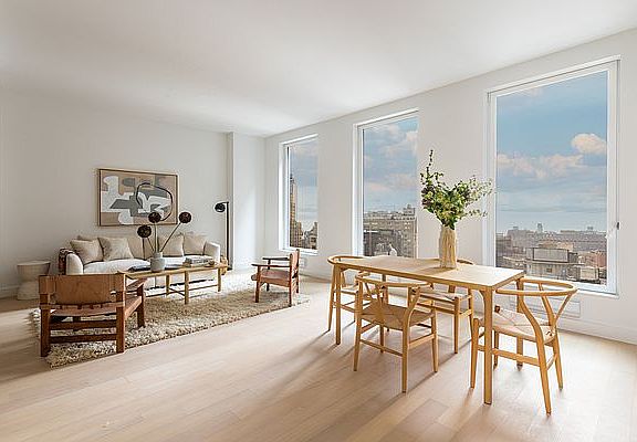 4th image of 225 W 28th St APT 9A
