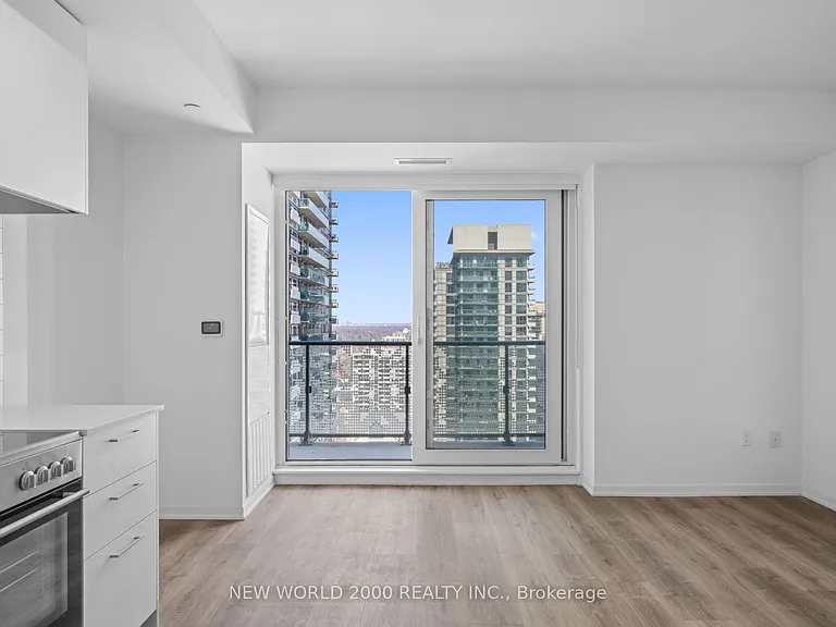 101 Roehampton Ave #2213 — Photo 17