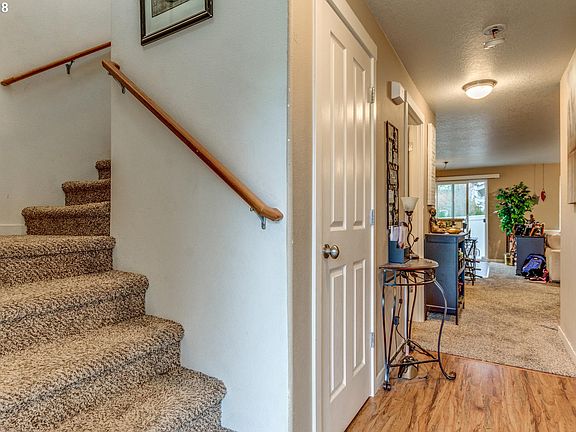 4th image of 6009 NE 79th Ave