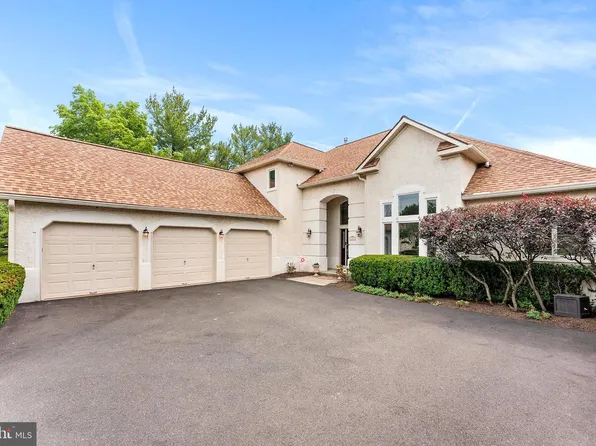 106 Inverness Dr, Blue Bell, PA 19422