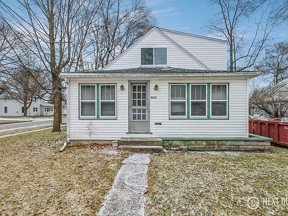 2nd image of 624 N Irving St