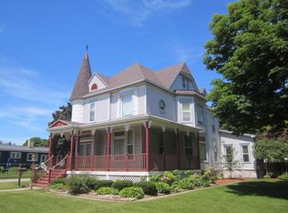 427 Main St, Oconto, WI 54153