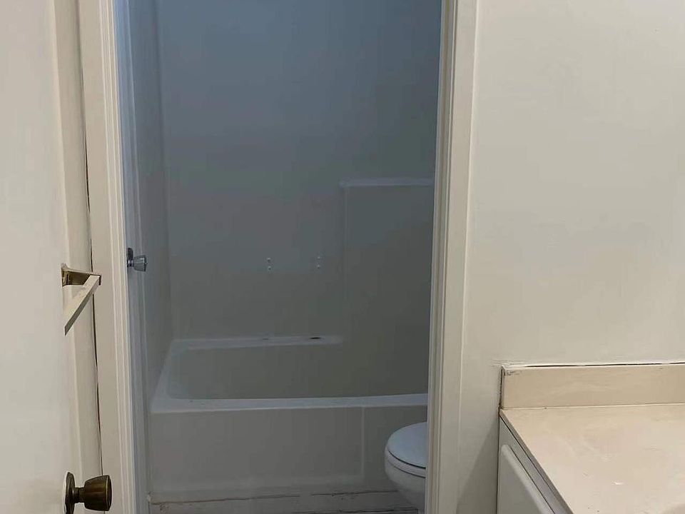 1st image of 3228 Cropley Ave #3226