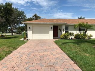 591 101st Ave N, Naples, FL 34108