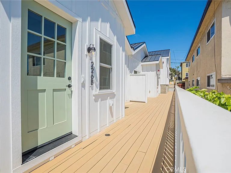 226 B Arena St — Photo 1