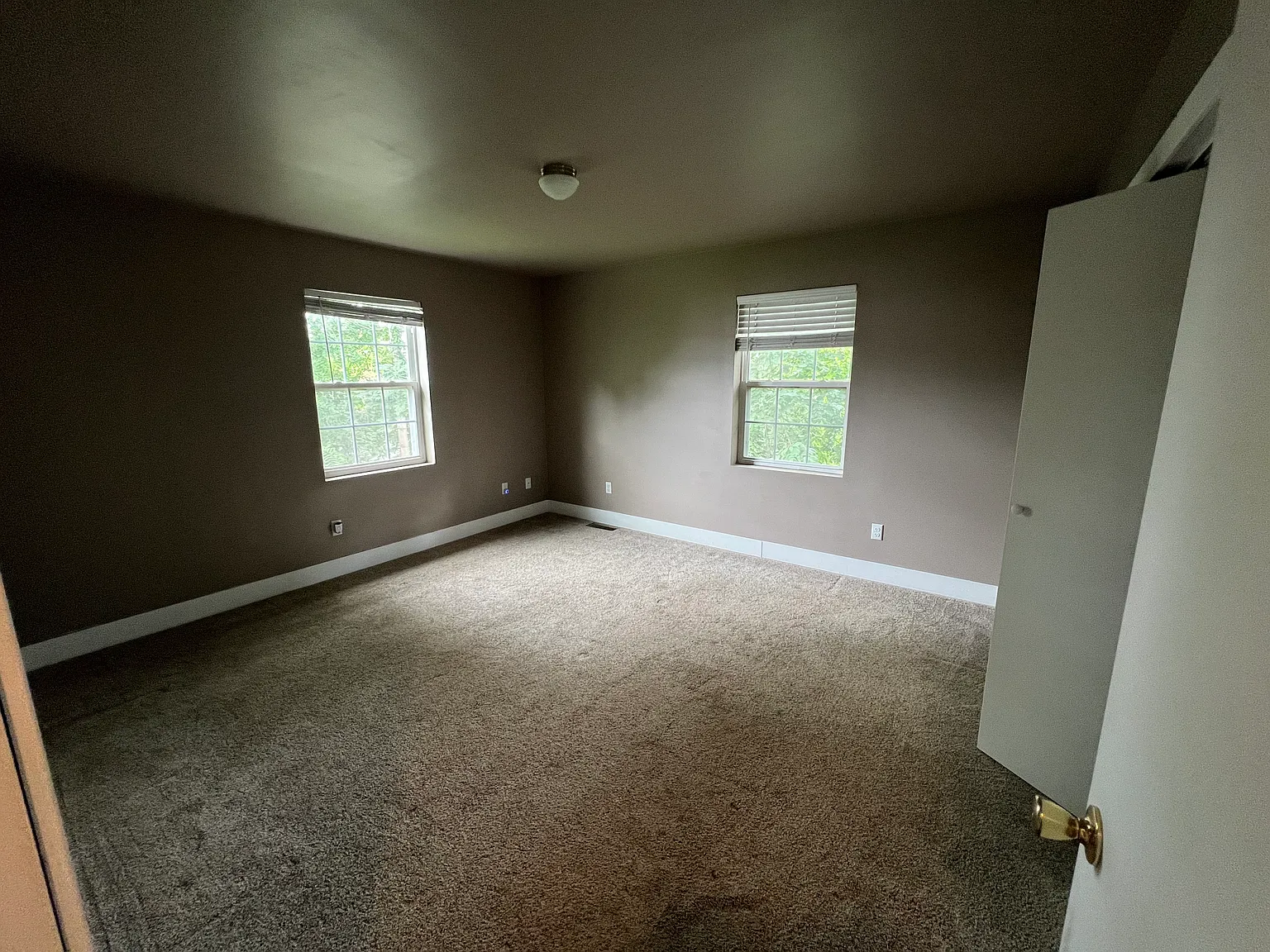 2 bed, 825 sqft, $1,800 — Photo 2