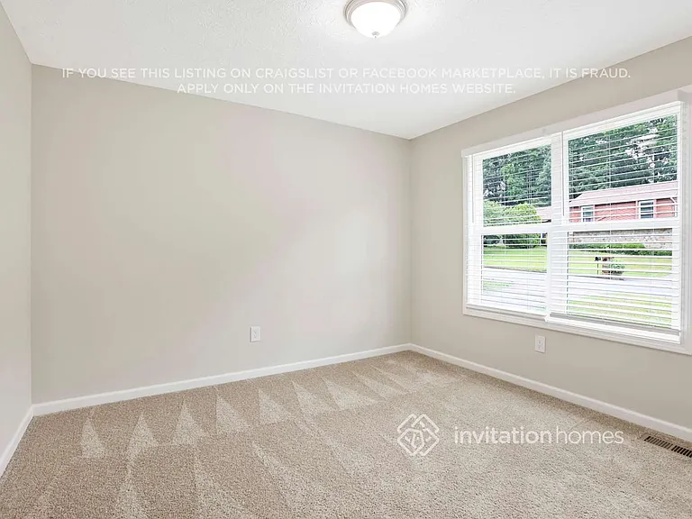 2335 Ambassador Dr — Photo 15