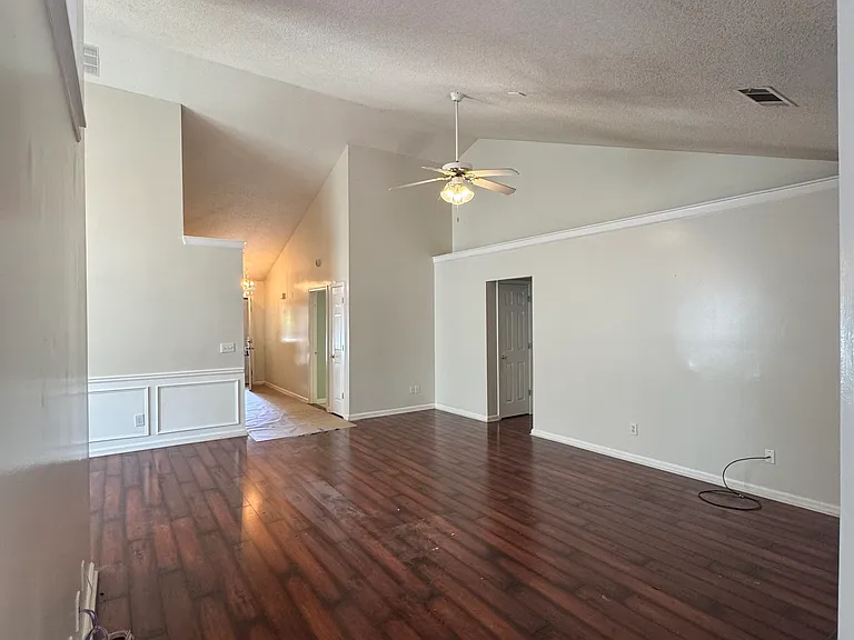 1840 Arborwood Dr — Photo 25