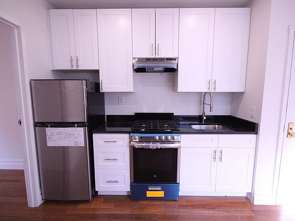 2nd image of 513 E 5th St APT 5
