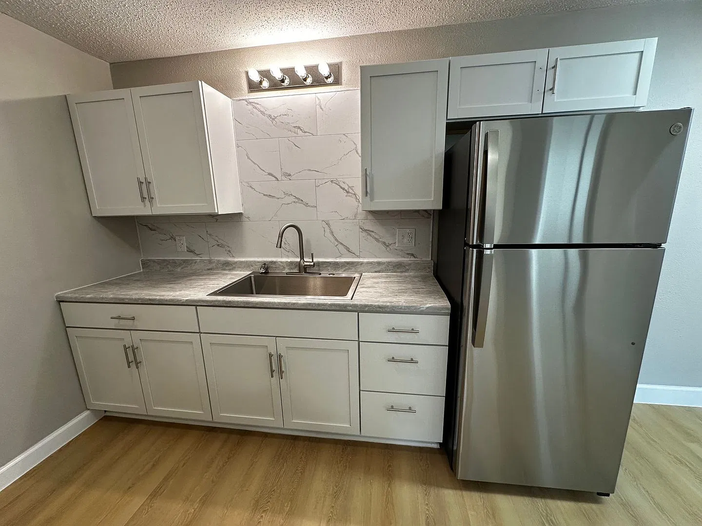 Oak Tree Apartments — Photo 3