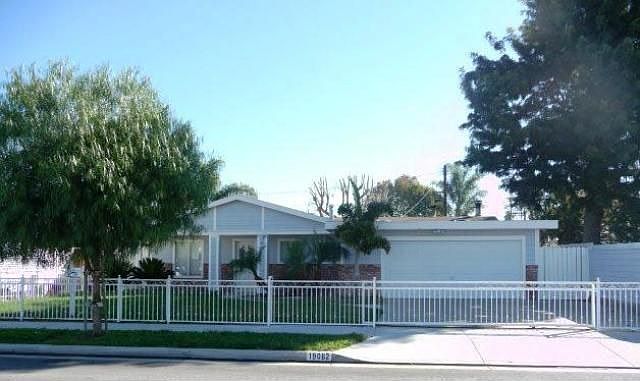 2nd image of 19082 Hillsboro Cir