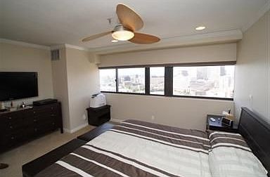5th image of 100 Park Ave W APT 1706