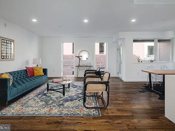 3rd image of 1501 N 31st St #218