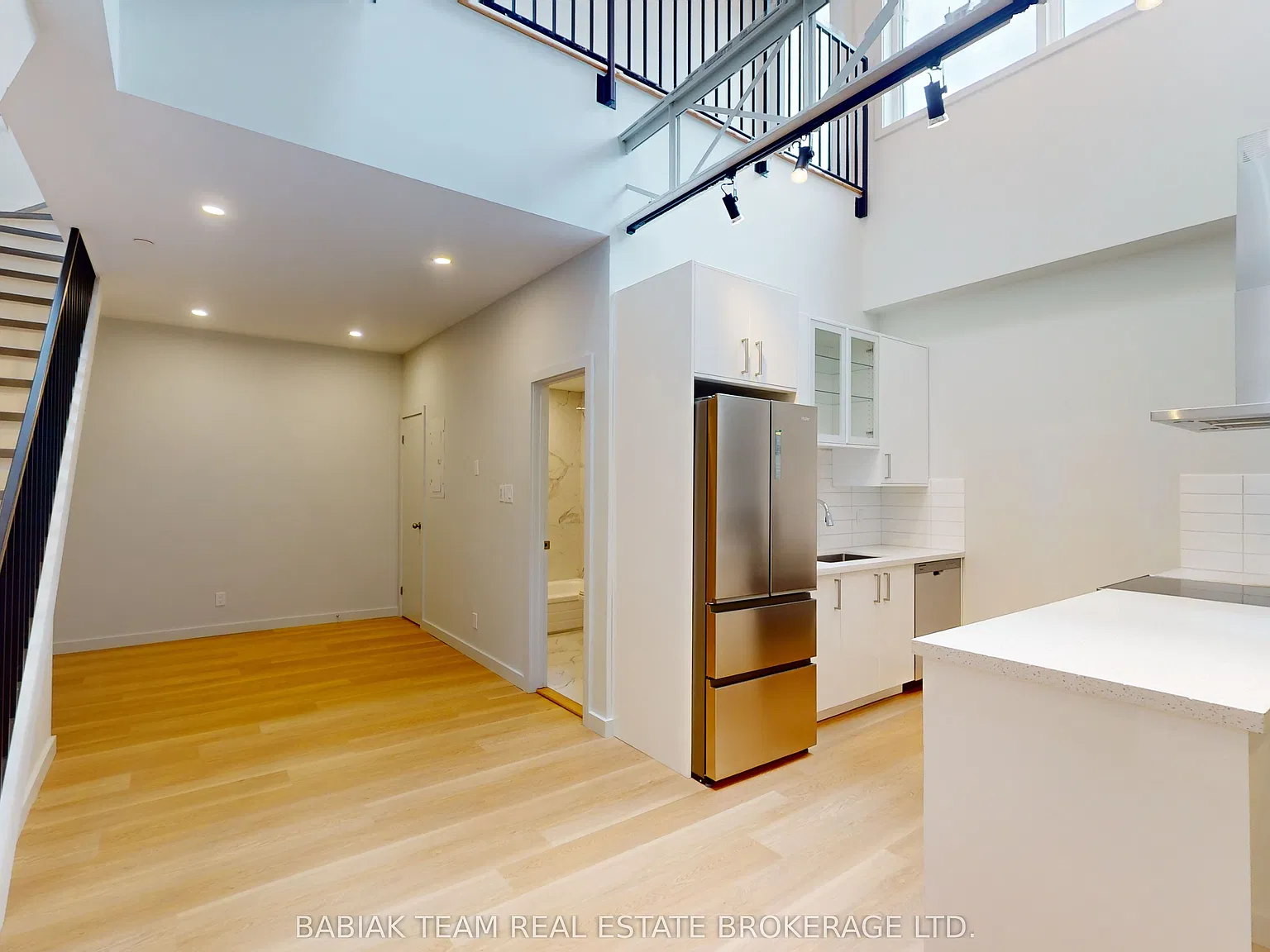 2 bed, $3,250 — Photo 4