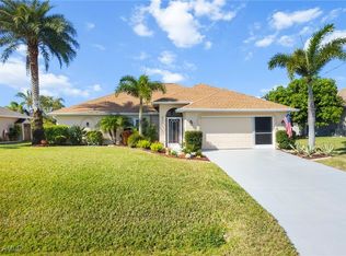 422 NW 37th Ave, Cape Coral, FL 33993