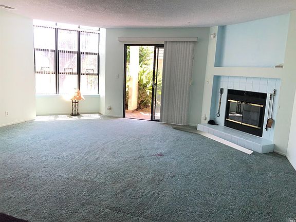 4th image of 147 Nantucket Ln