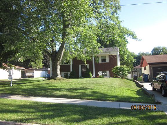 3rd image of 3942 40th St SW