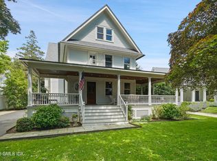 2 Wahneta Rd, Old Greenwich, CT 06870