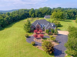40821 Hannah Dr, Waterford, VA 20197