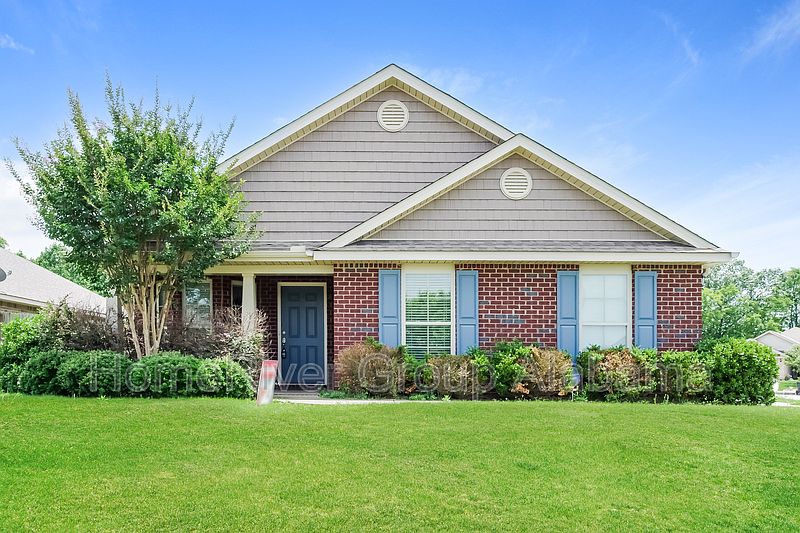 1st image of 110 Gardengate Dr