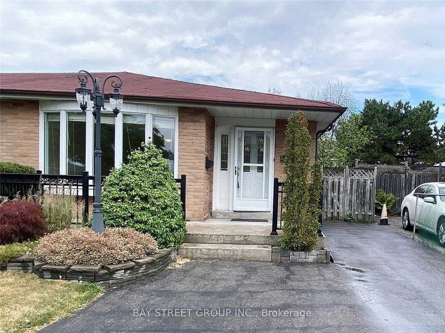 841 Consort Cres, Mississauga, ON L5C 1J8 Zillow