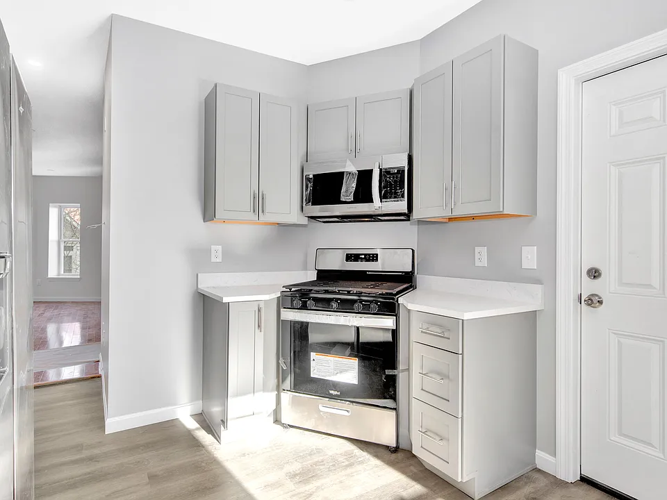 29 Lambert St #3
