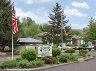 2130 Country Trce APT 17, Toledo, OH 43615