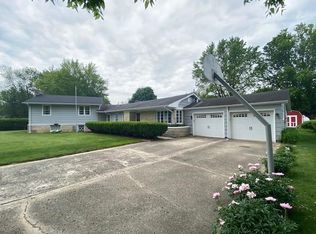 820 E 48th St, Marion, IN 46953