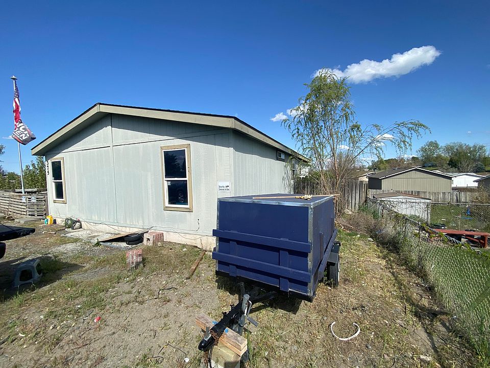 2nd image of 375 SE Division St
