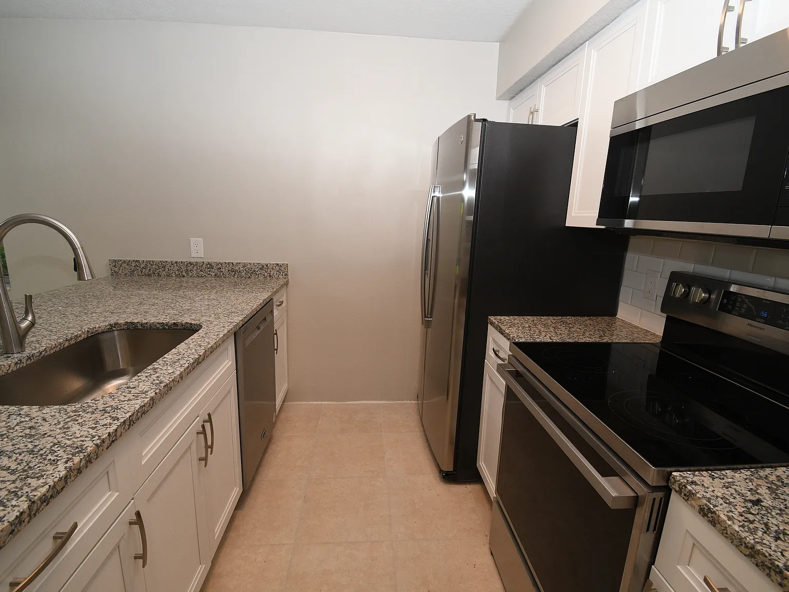 2 bed, 901 sqft, $1,550 — Photo 2