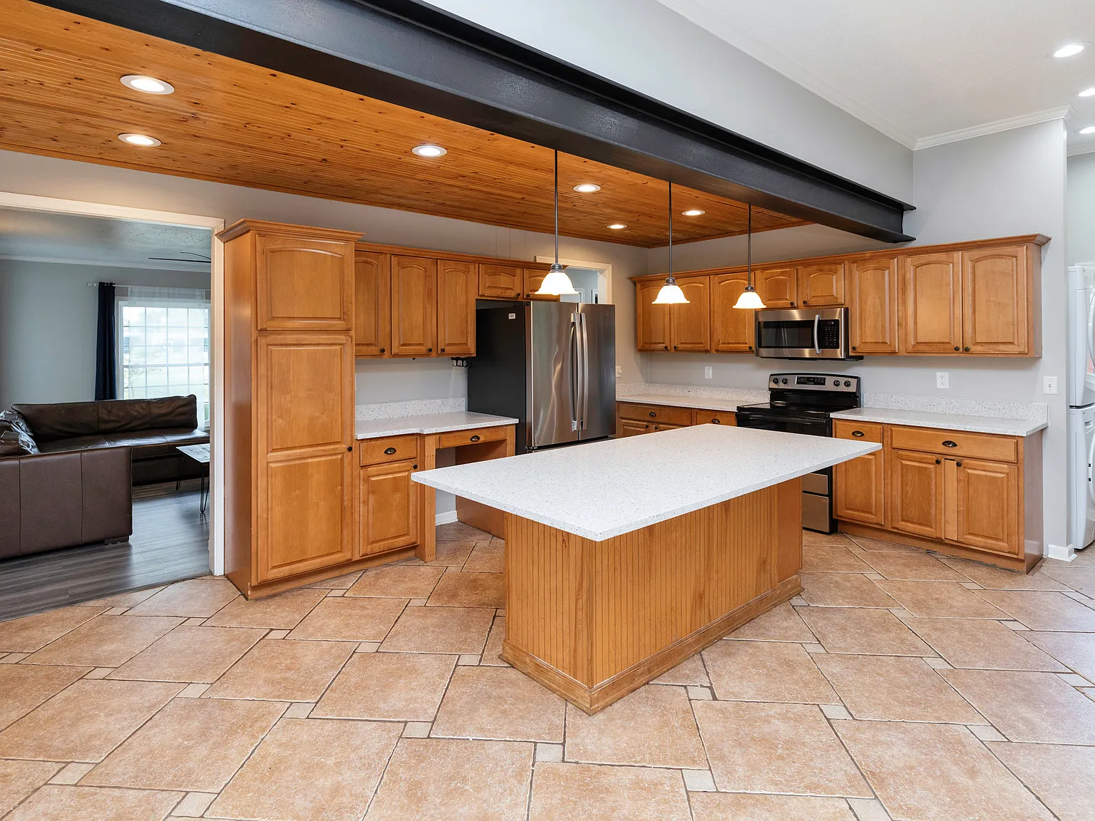 6105 Walnut Hill Dr — Photo 3