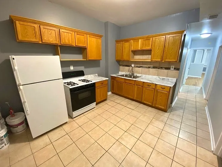 2356 S Lawndale Ave #1 — Photo 6