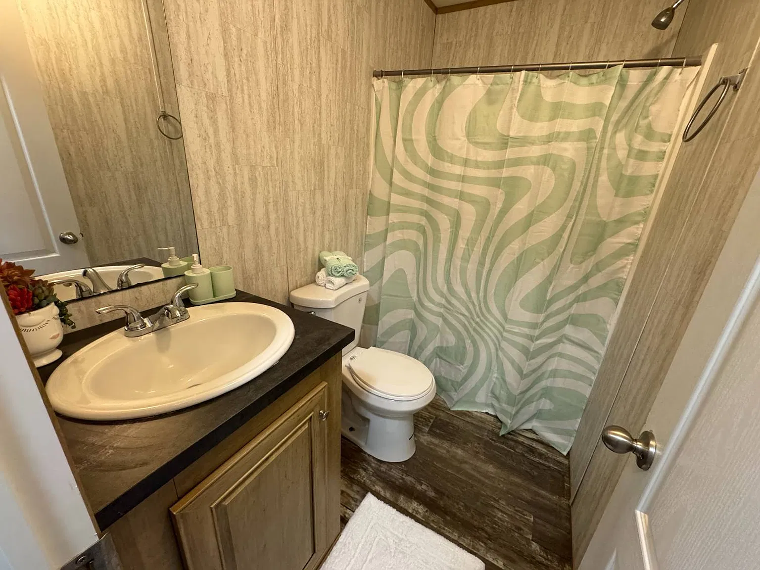 2 bed, 2.0 bath, 960 sqft, $1,250 — Photo 3