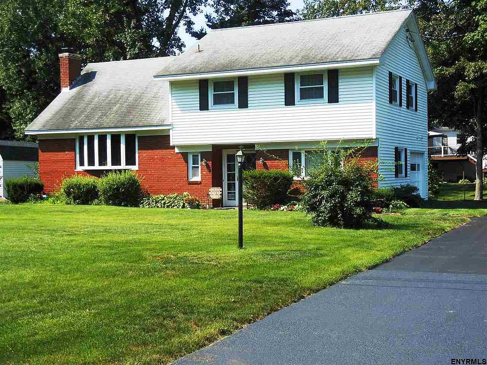 1st image of 30 Oakwood Blvd