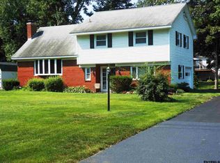 30 Oakwood Blvd, Clifton Park, NY 12065