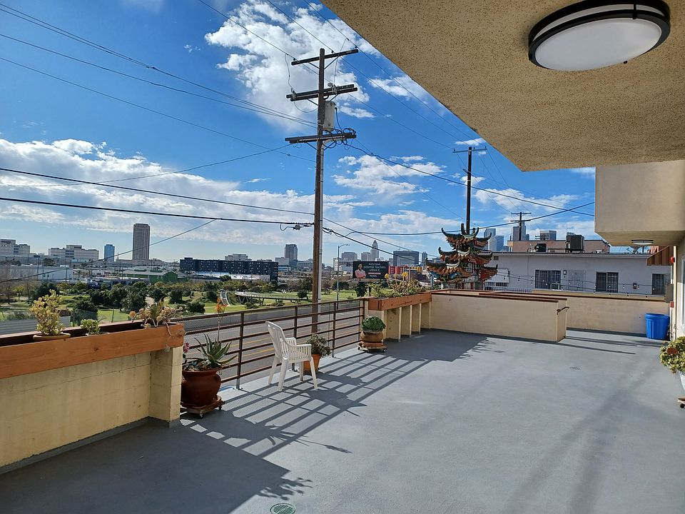 1st image of 1311 N Broadway APT 102